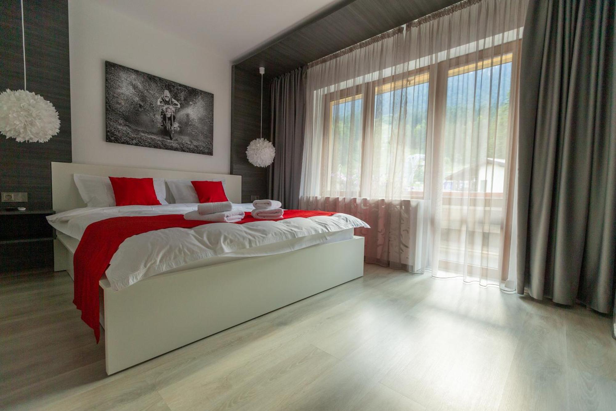 Hrodberht Ski Apartment Buşteni エクステリア 写真
